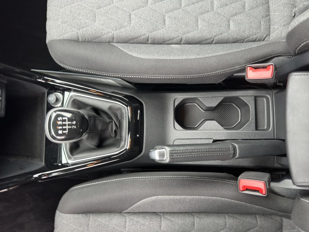 Fahrzeugabbildung Volkswagen T-Cross Life IQ Drive Paket,GJR,App Connect,Clim