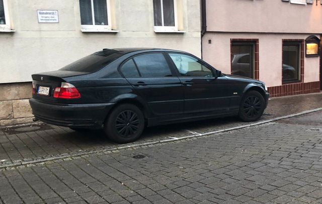 BMW 316 e46 schwarz viele neu teile Schlac...