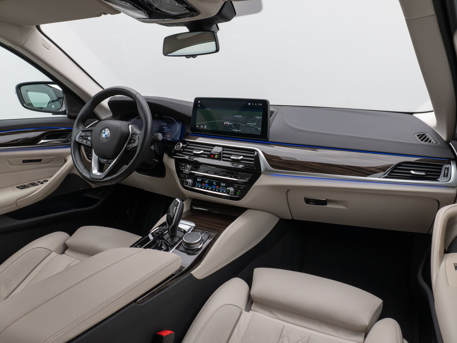 Fahrzeugabbildung BMW 530i Luxury Line Kamera Laser HUD DAB H/K SoftCL