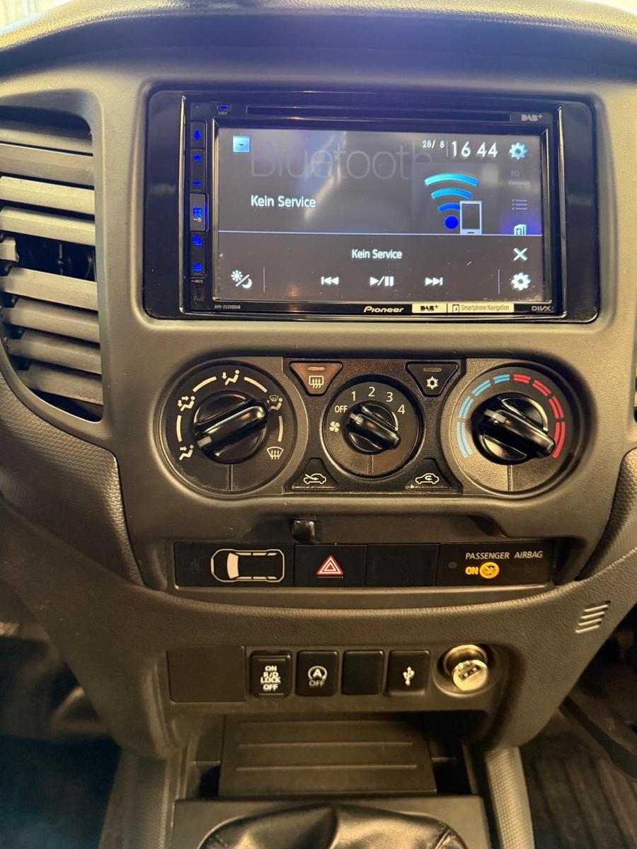 Mitsubishi L200 Basis Club Cab 4WD 1Hand AHK 3,5t LKW-Zul