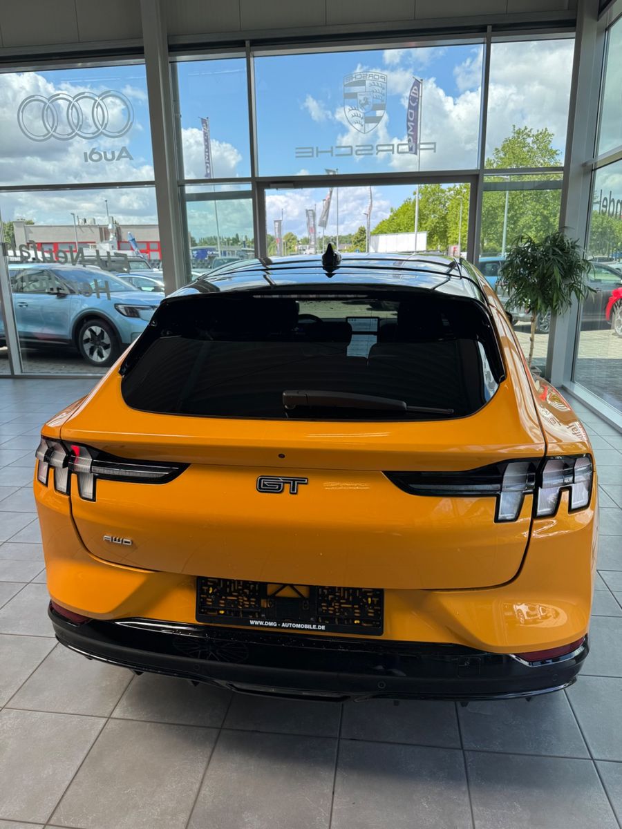 Fahrzeugabbildung Ford Mustang Mach-E GT AWD