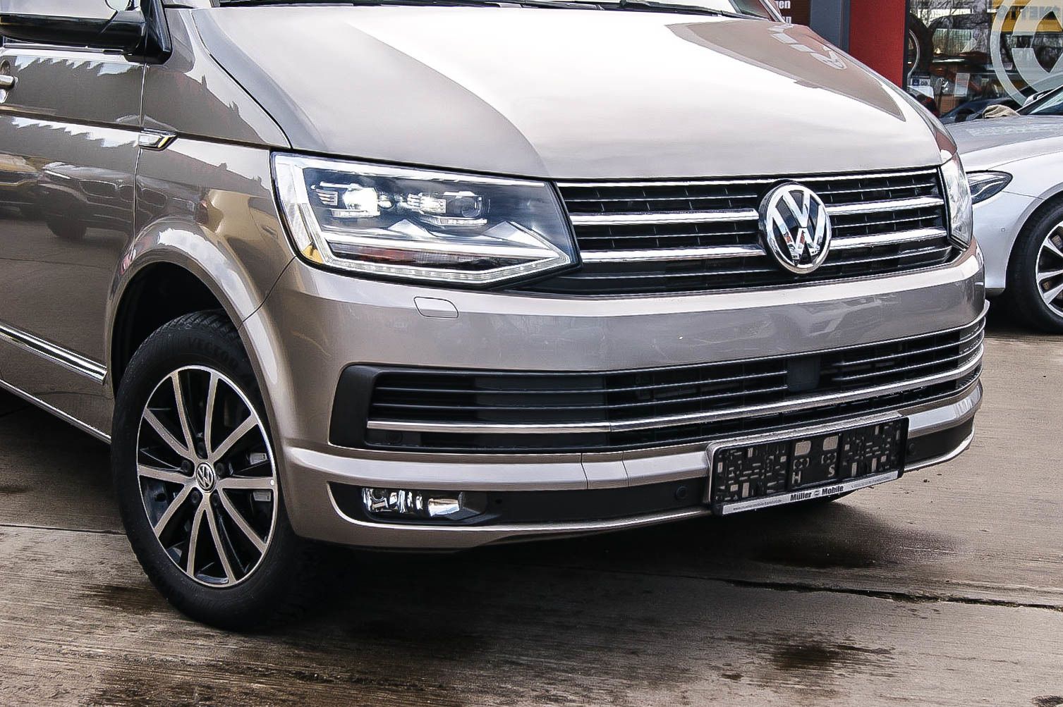 Fahrzeugabbildung Volkswagen T6 20 TDI DSG Multivan Highline LED ESD AHK NAVI