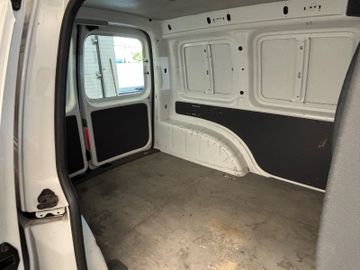 Volkswagen Caddy - 9