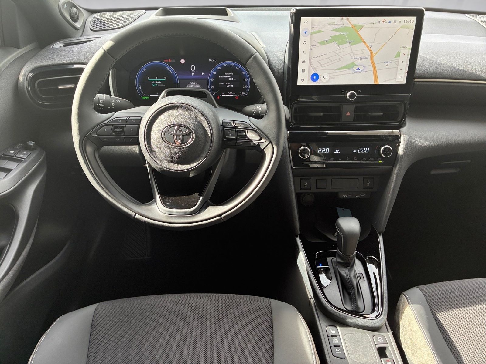 Fahrzeugabbildung Toyota Yaris Cross Lounge 1.5-l-Hybrid 360,HUD,Kamera