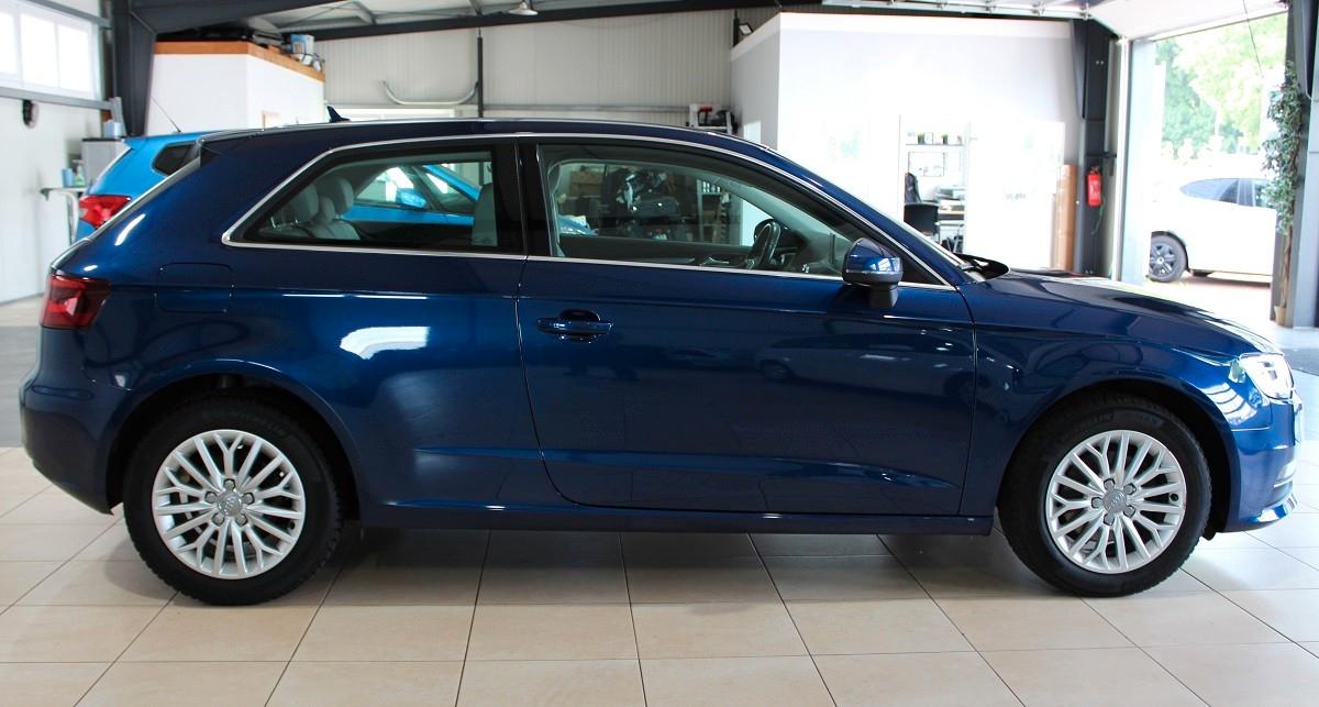 Audi A3 ambiente*TÜV NEU*Scheckheft*PDC*NAVI*SHZ*LED