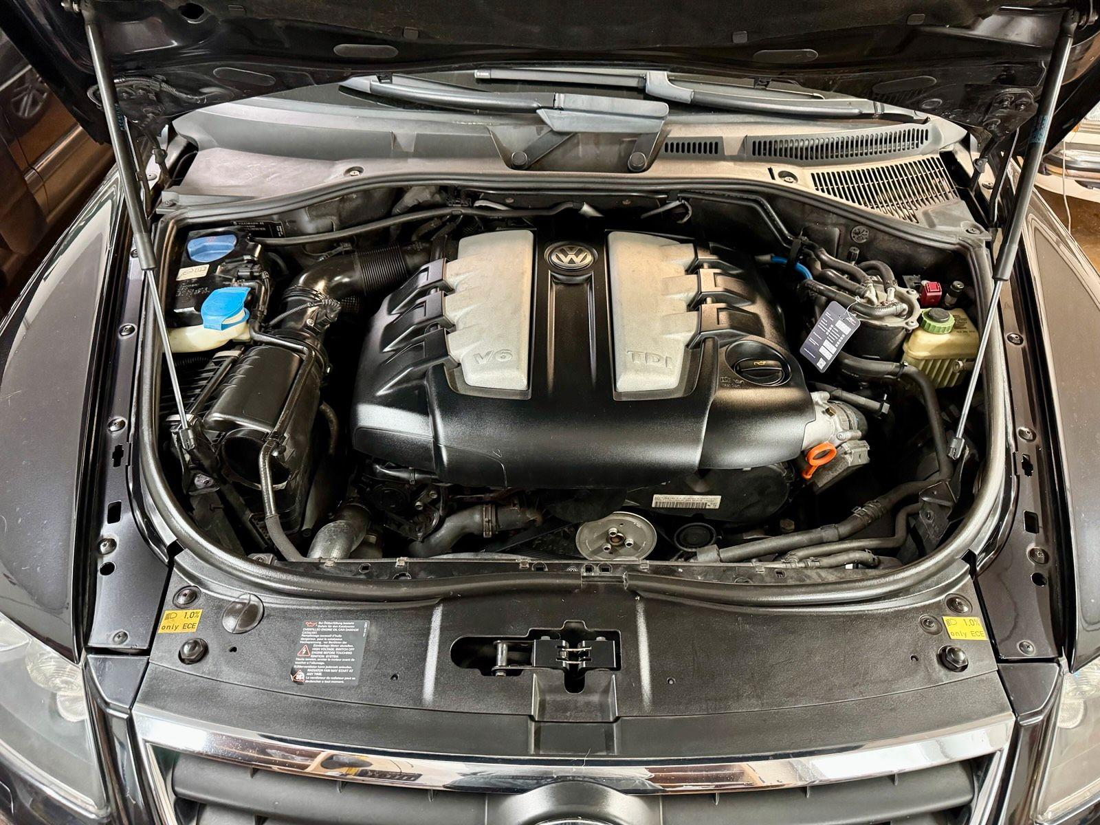 Volkswagen Touareg 2006 — photo 15