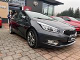 Kia KIA CEED 1.6 DCT SPIRIT AUTOMATIK PANORAMADA - Kia aus 2012: Cee D