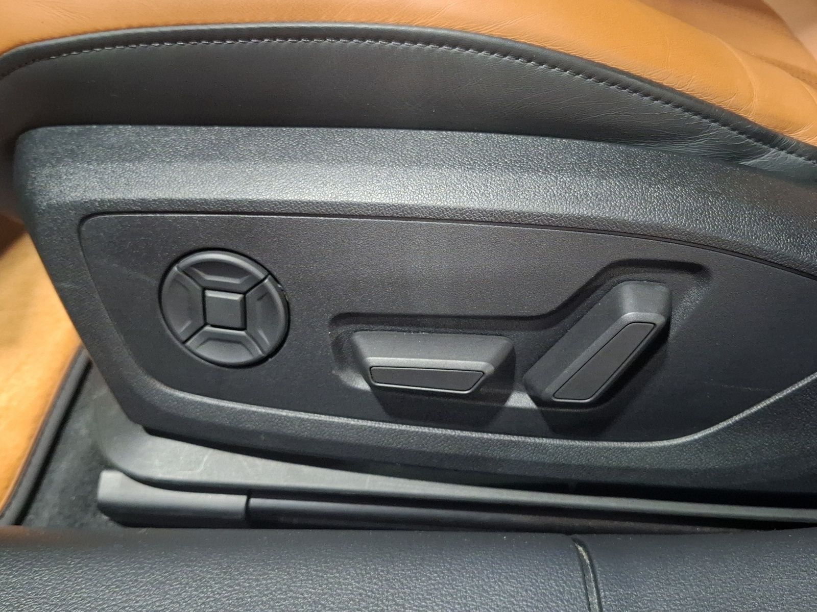 Fahrzeugabbildung Audi A6 55 TFSI quattro exclusiv Standhzg Matrix Navi
