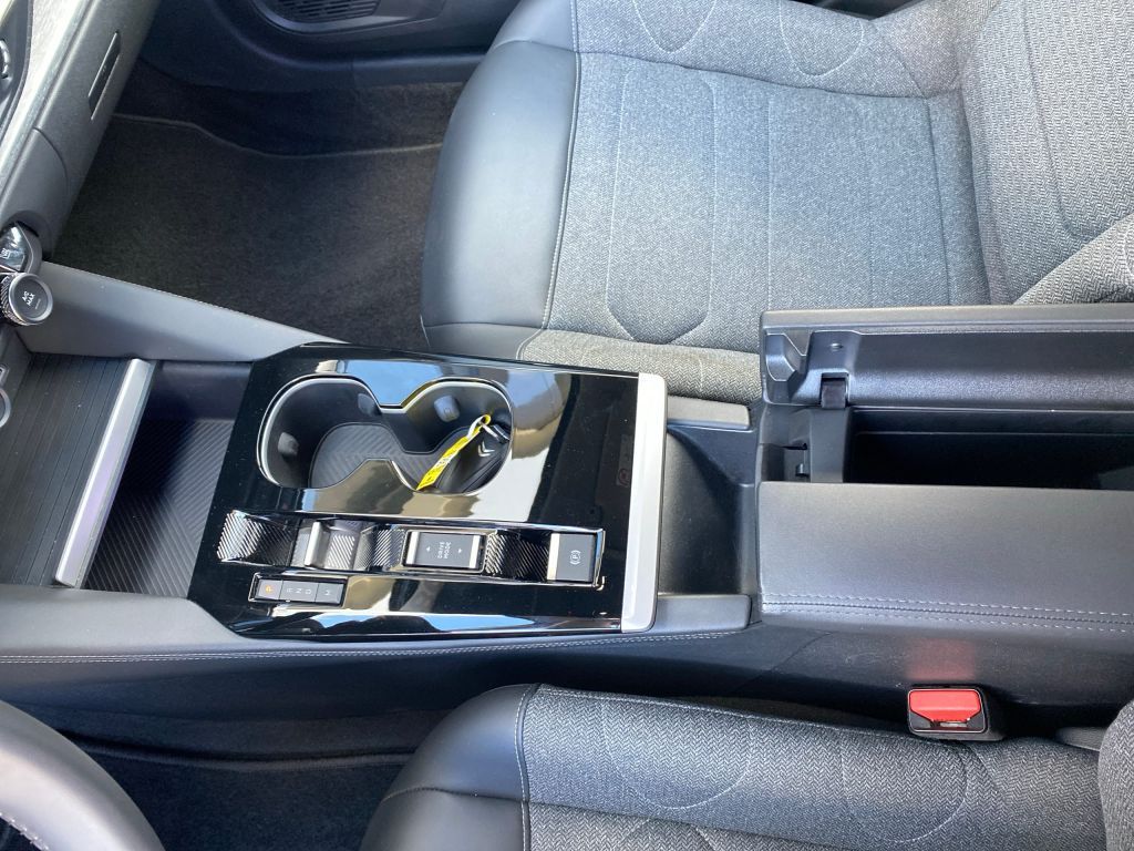 Fahrzeugabbildung Citroën C5 X 130 Automatik FEEL PACK *ACC*Navi*19Zoll*