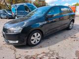 Skoda Rapid 1.4 TDI DSG  Spaceback NAVI SZH PDC - Skoda Rapid in Wuppertal