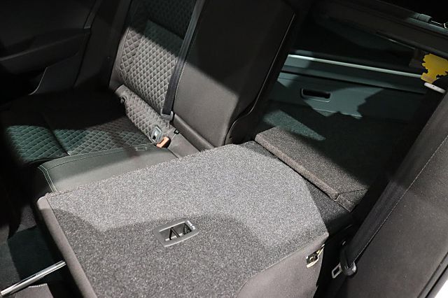 Superb Combi 1.8 TSI Style DSG AHK XENON NAVI KA