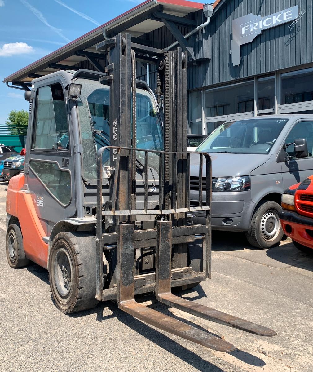 Toyota Treibgasstapler 02-8FGJF35-11872