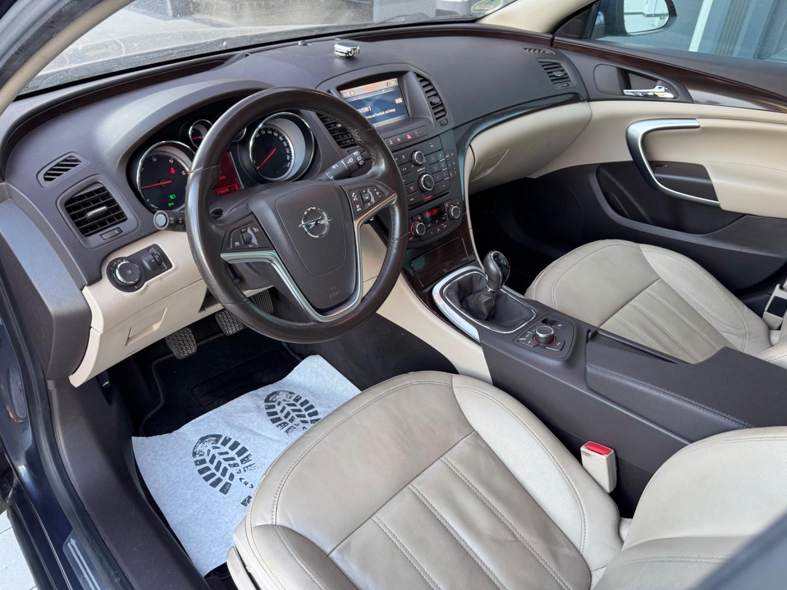 Opel Insignia 2009 — photo 10