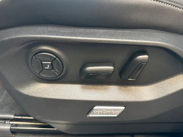 Volkswagen Touareg 4Motion eHybrid *1.Hand*HeadUP*Voll*