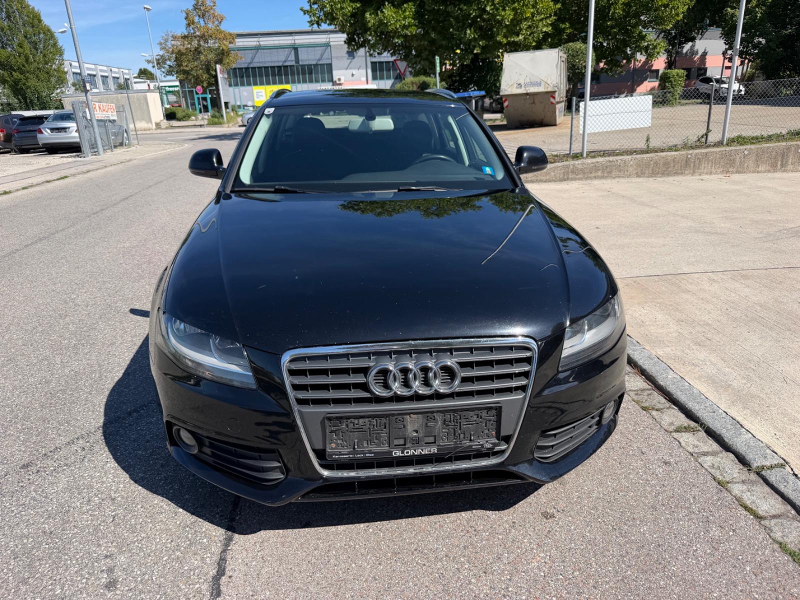 Audi A4 2009 — rear view