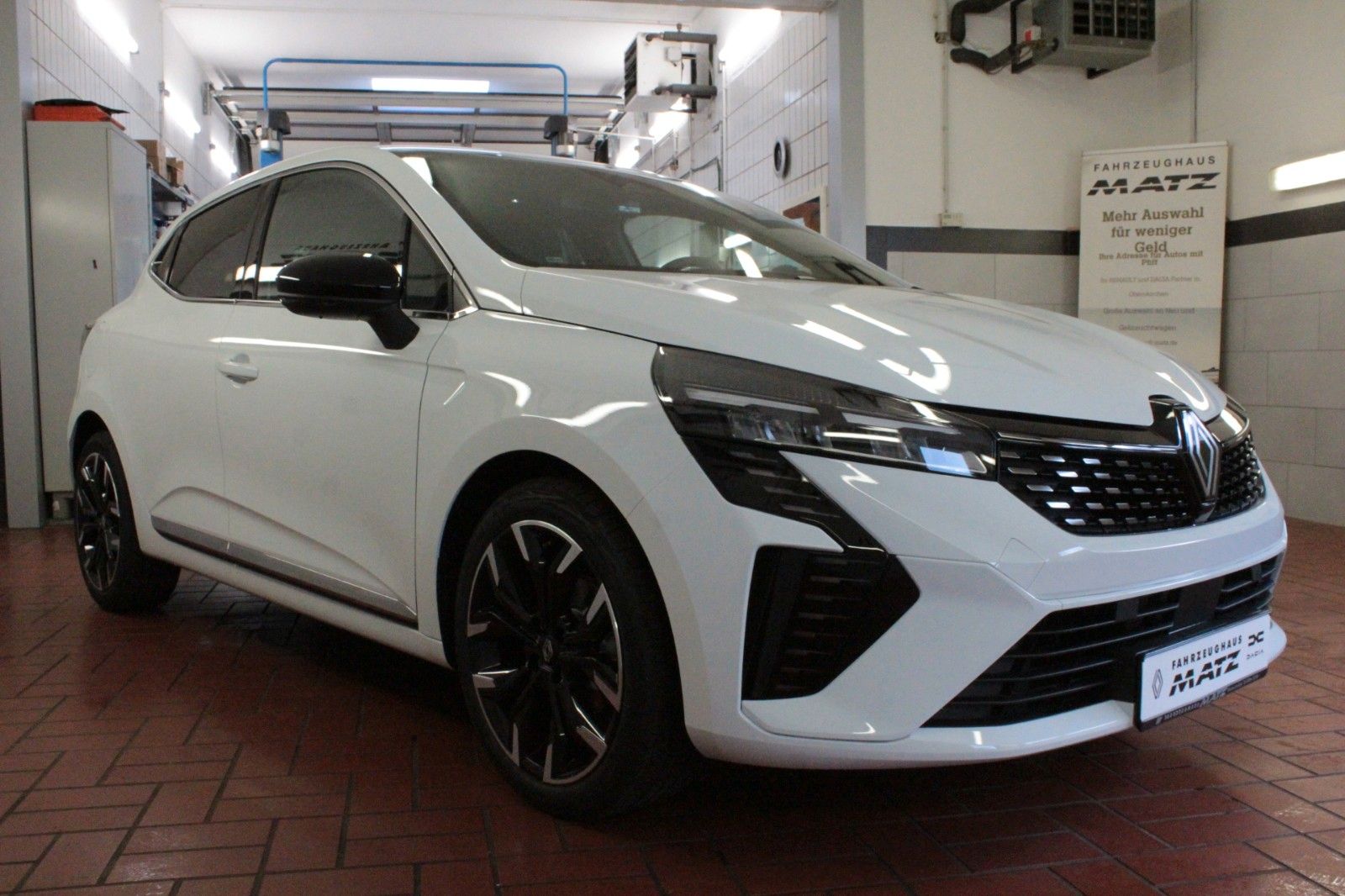 Fahrzeugabbildung Renault Clio TCe 90 Techno *Winter-*&*Look-Paket*