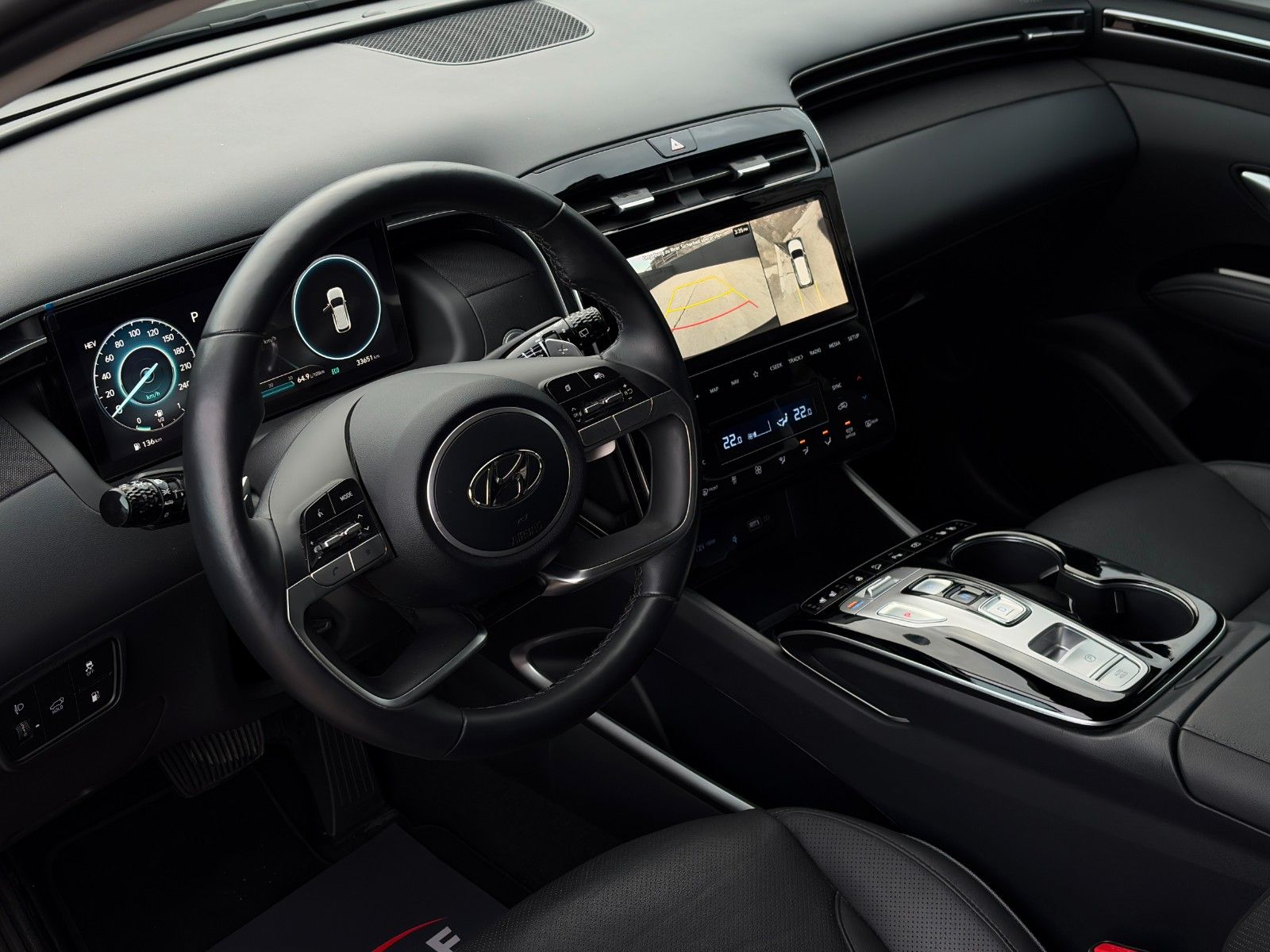 Fahrzeugabbildung Hyundai Tucson 1.6 T-GDI PHEV 4WD CarPlay 360° ACC SBL