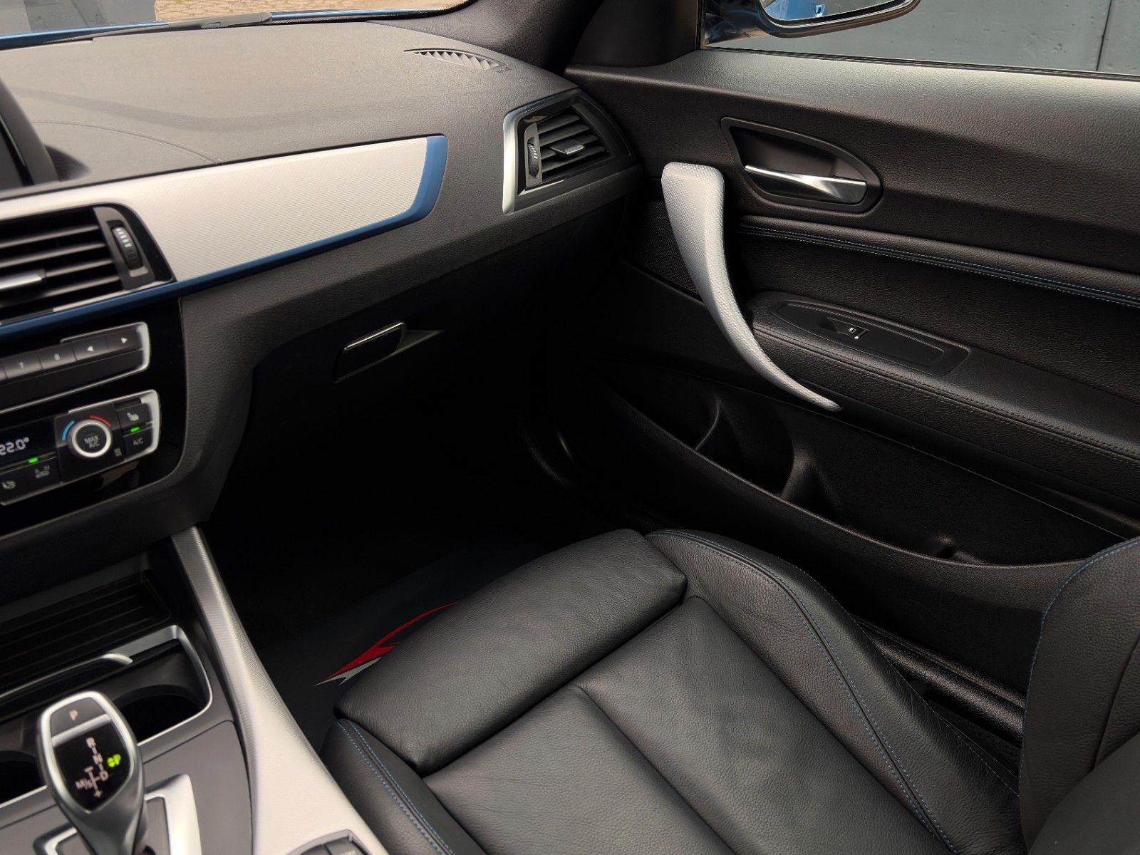 Fahrzeugabbildung BMW 120i F21 M Sport 2Z-Klima Leder LED PDC TEMP.