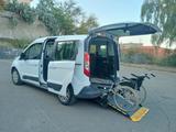 Ford Tourneo Connect Pianale ribassato con rampa - Behindertengerechte Ford Tourneo Connect