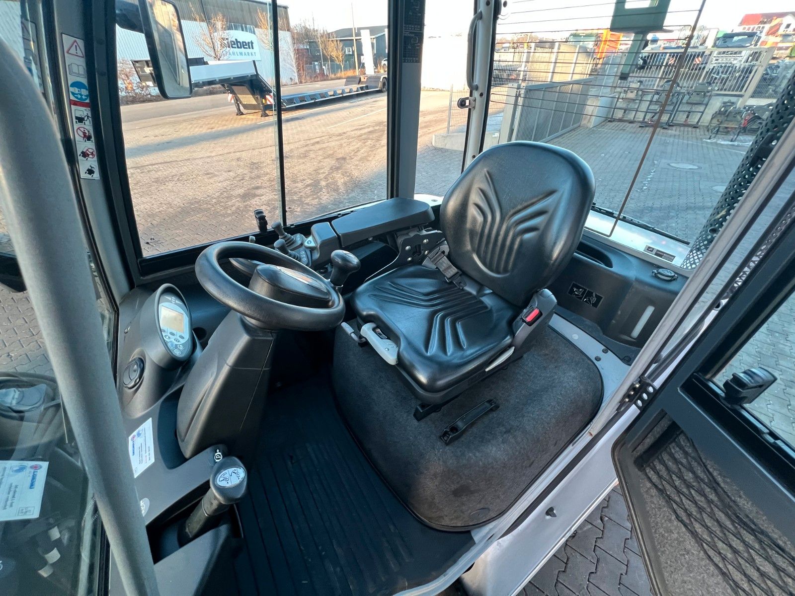 Fahrzeugabbildung Still RX70-80 / Duplex: 4.70m! / Zinkenversteller / SS