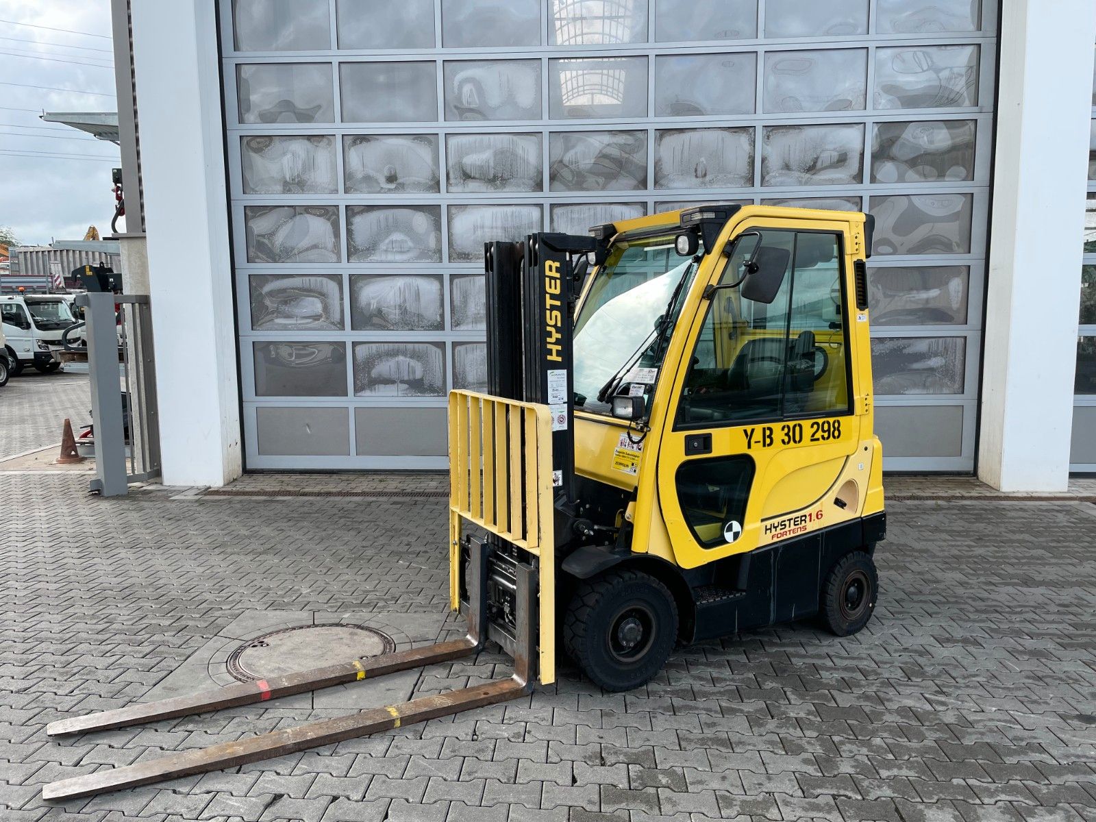 Fahrzeugabbildung Hyster H1.6 FT /  HH: 4.45m / 2.107h / SS