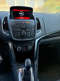 Opel Zafira - 8
