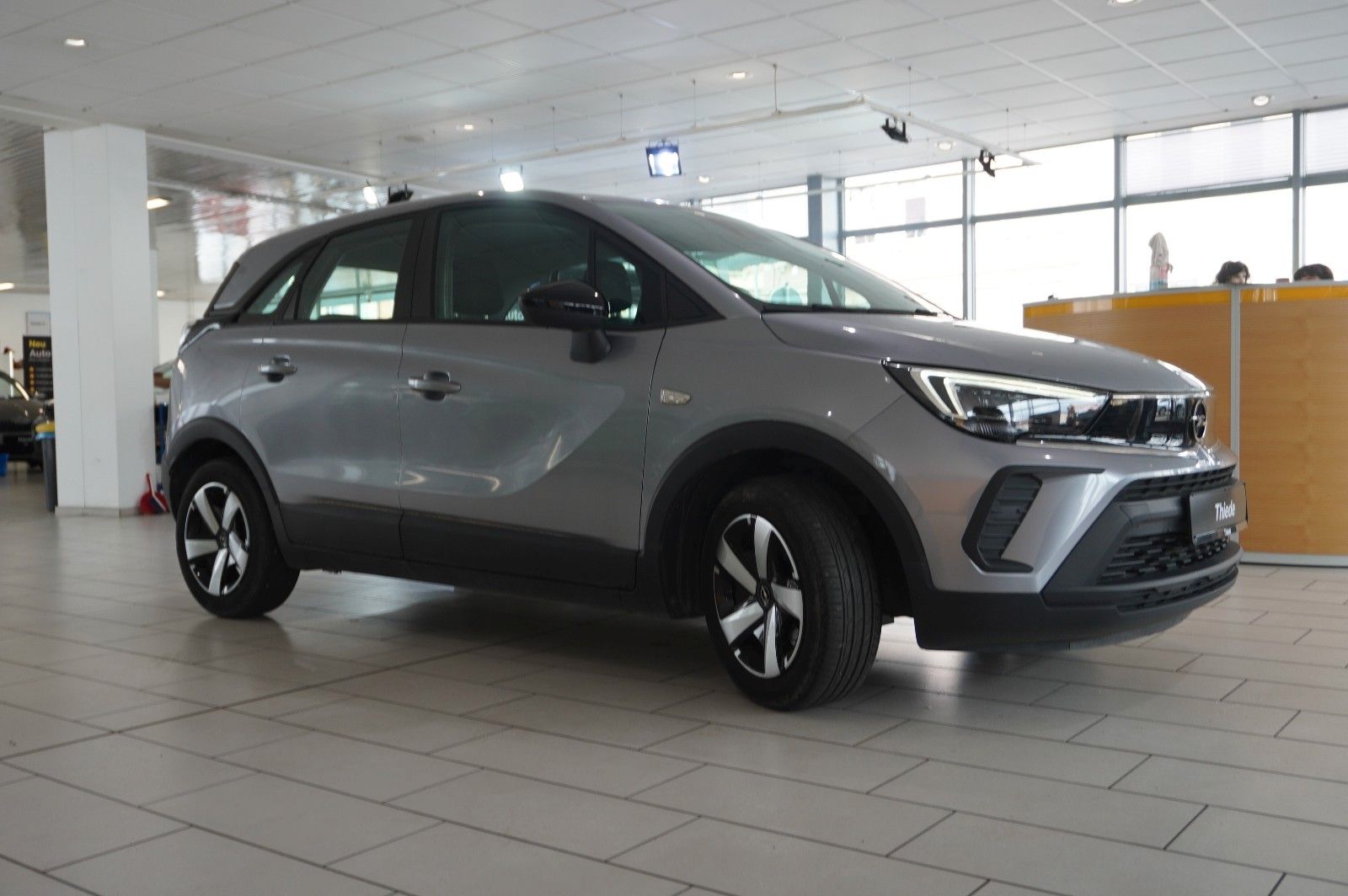 Fahrzeugabbildung Opel Crossland (X) 1.2 EDITION NAVI/LED/KAMERA/TEMP.