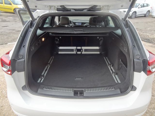 Fahrzeugabbildung Opel Insignia OPC-Line Super Optik/Innovation/OPC/4x4