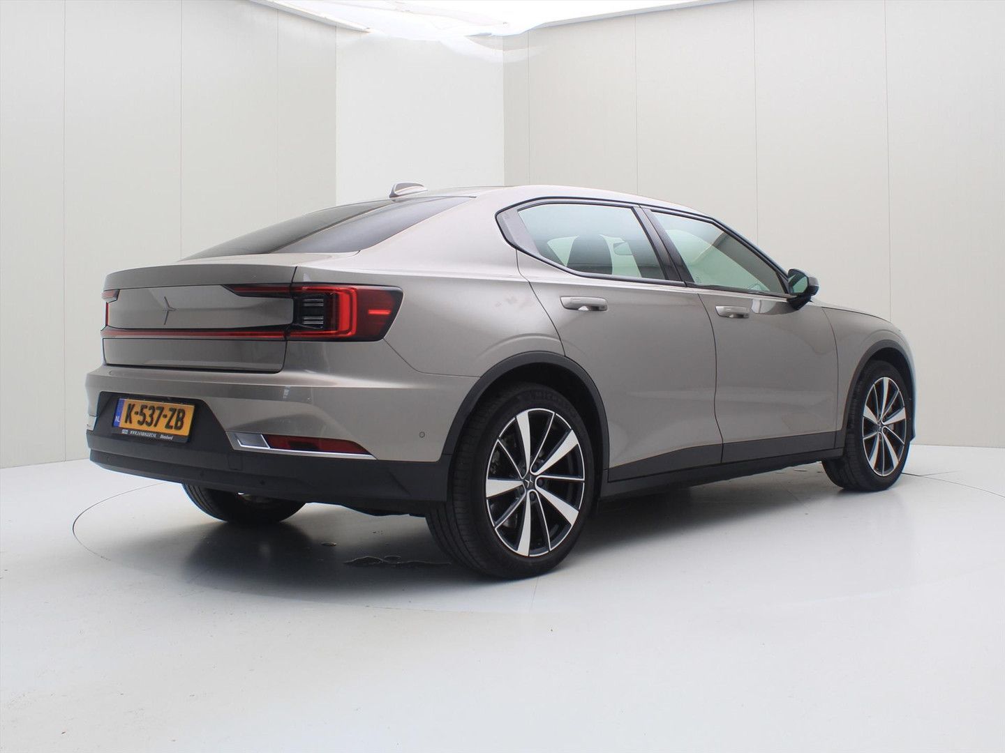 Polestar 2 Long Range Dual motor 408PK 78kWh [ TREKHAAK+P imagem 3