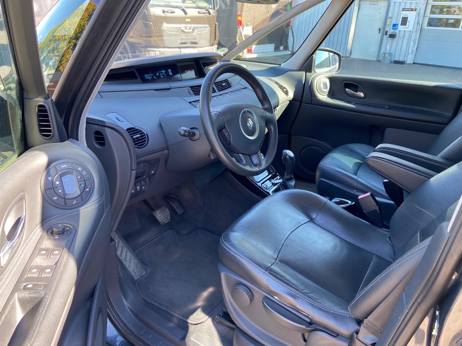 Renault Espace 2011 — photo 12