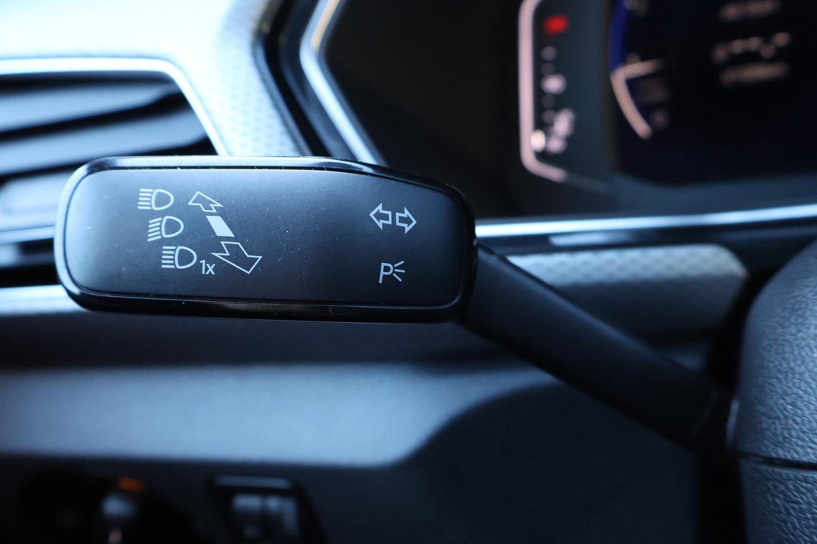 Volkswagen T-Cross 1.0 Active Navi Sitzheizung Kamera PDC