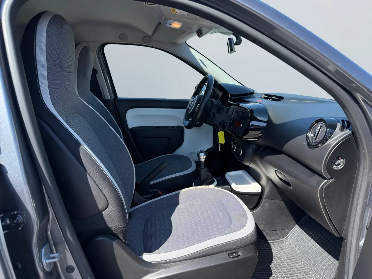 Renault Twingo 0.9 TCe 90 Limited *CarPlay*SHZ*Klima*BT*