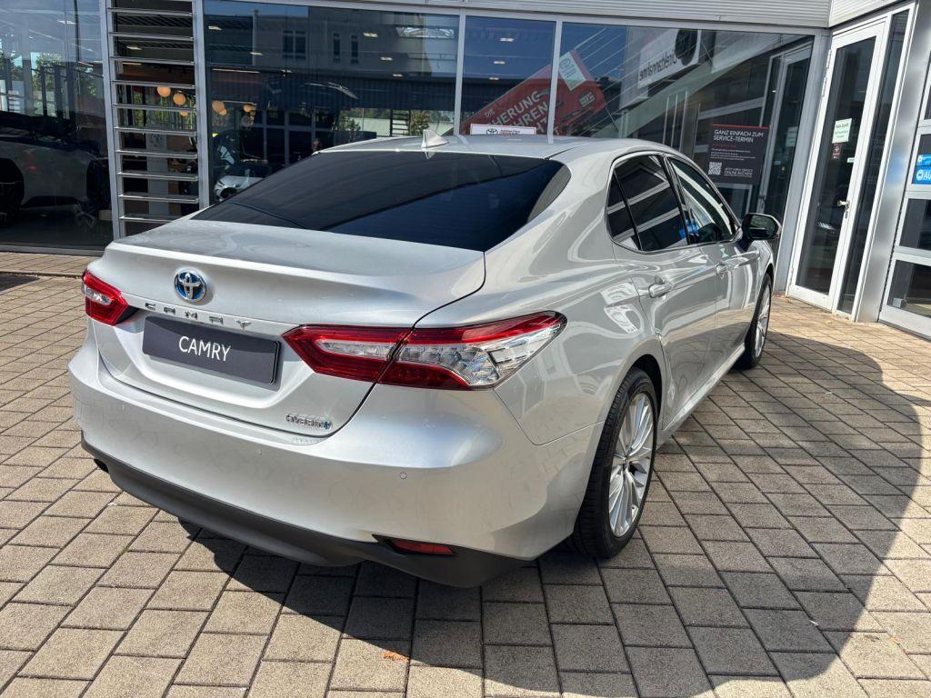 Toyota Camry Executive (XV7)