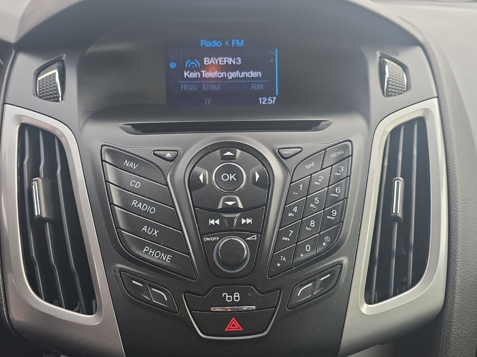 Fahrzeugabbildung Ford Focus Turnier Champions Edition