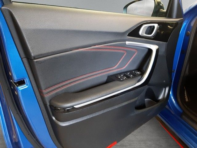 Fahrzeugabbildung Kia Ceed GT 1.6 T-GDI Navi Leder Kamera PDC 18"