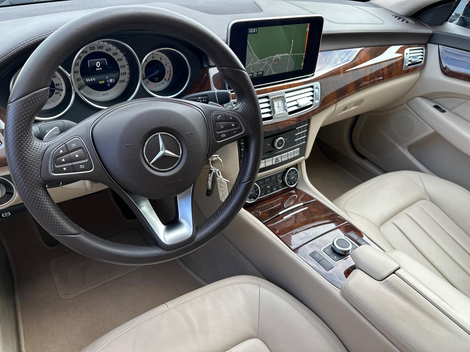 Mercedes-Benz CLS 400 4MATIC NAV+LED+SHZ+GLASDA+AIRMATIC+PP
