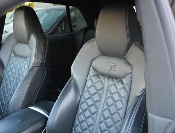 Audi Q8 - 9