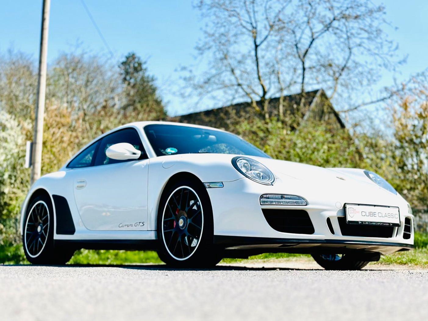 Porsche 911 / 997 Carrera GTS Coupe Handschalter