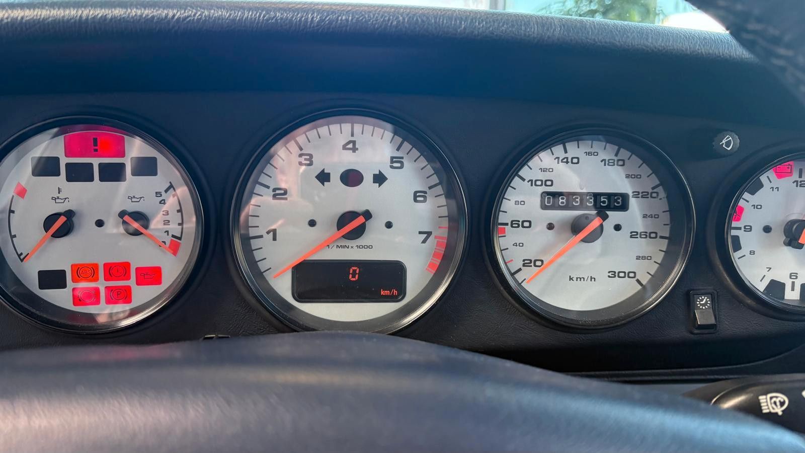Fahrzeugabbildung Porsche 993 Carrera Cabriolet, deutsches fahrzeug.