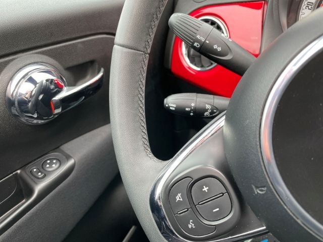 Fahrzeugabbildung Fiat 500C Cabrio 1.0 Mild Hybrid Lounge, Klimaanlage