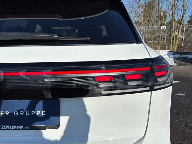 Fahrzeugabbildung Volkswagen Tiguan 1.5eTSI DSG R-Line AHK+PANO+KEYLESS+NAVI+