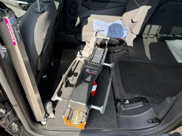 Ford Connect Titanium | Behinderten-Umbau