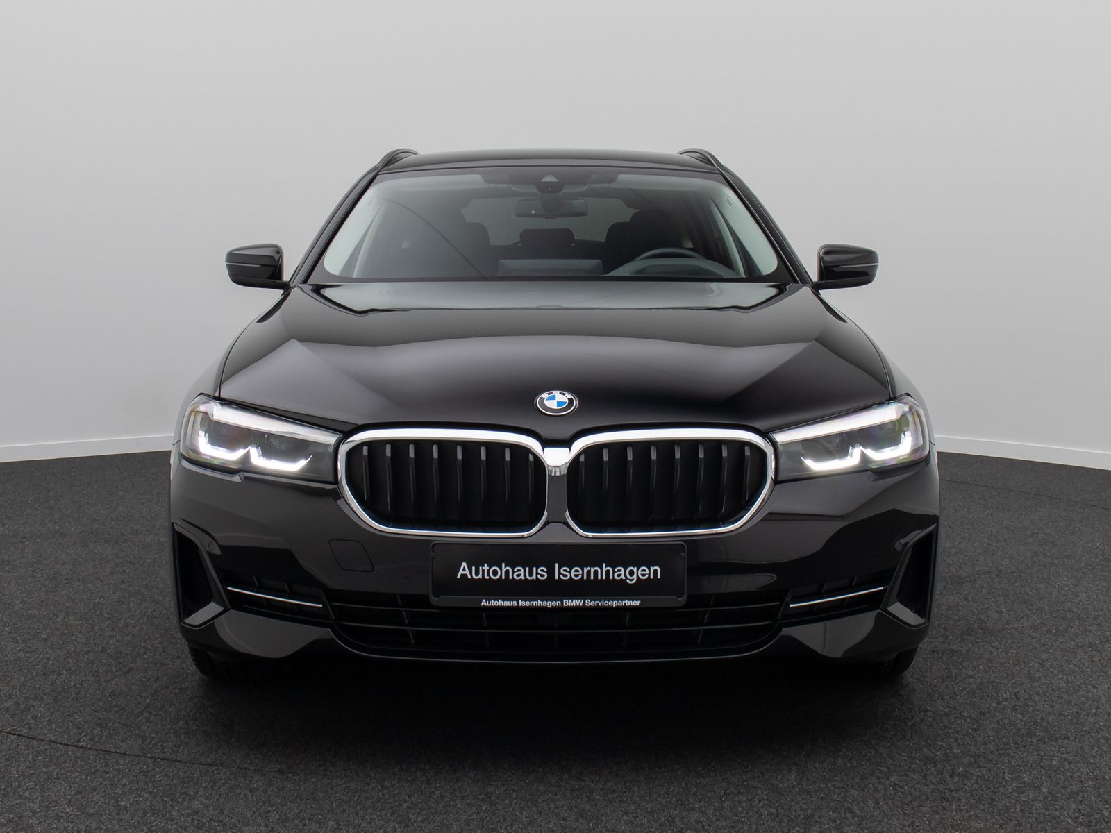 Fahrzeugabbildung BMW 520d xD Alarm Kamera DAB HUD 4xKlima Leder