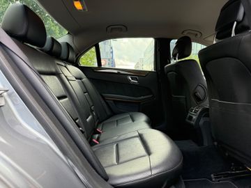 Mercedes E 250 - 11
