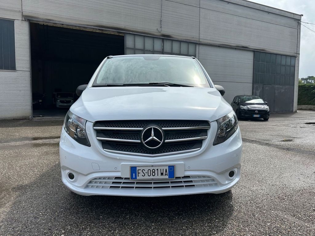 Image of Mercedes-Benz Vito