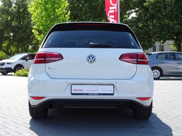 Volkswagen Golf - 4