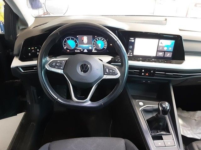 Fahrzeugabbildung Volkswagen Golf VIII Variant 2.0TDI  Life LED+STANDHZ+NAVI+