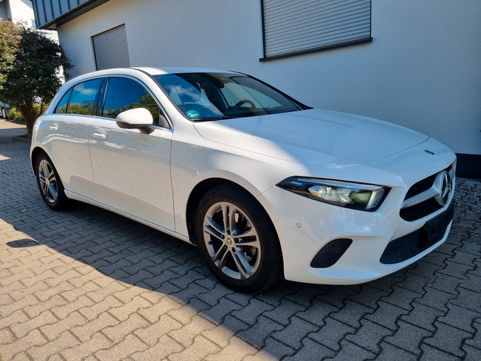 Mercedes-Benz A 200 LED* Navi- Mbux*  Mit Garantie *