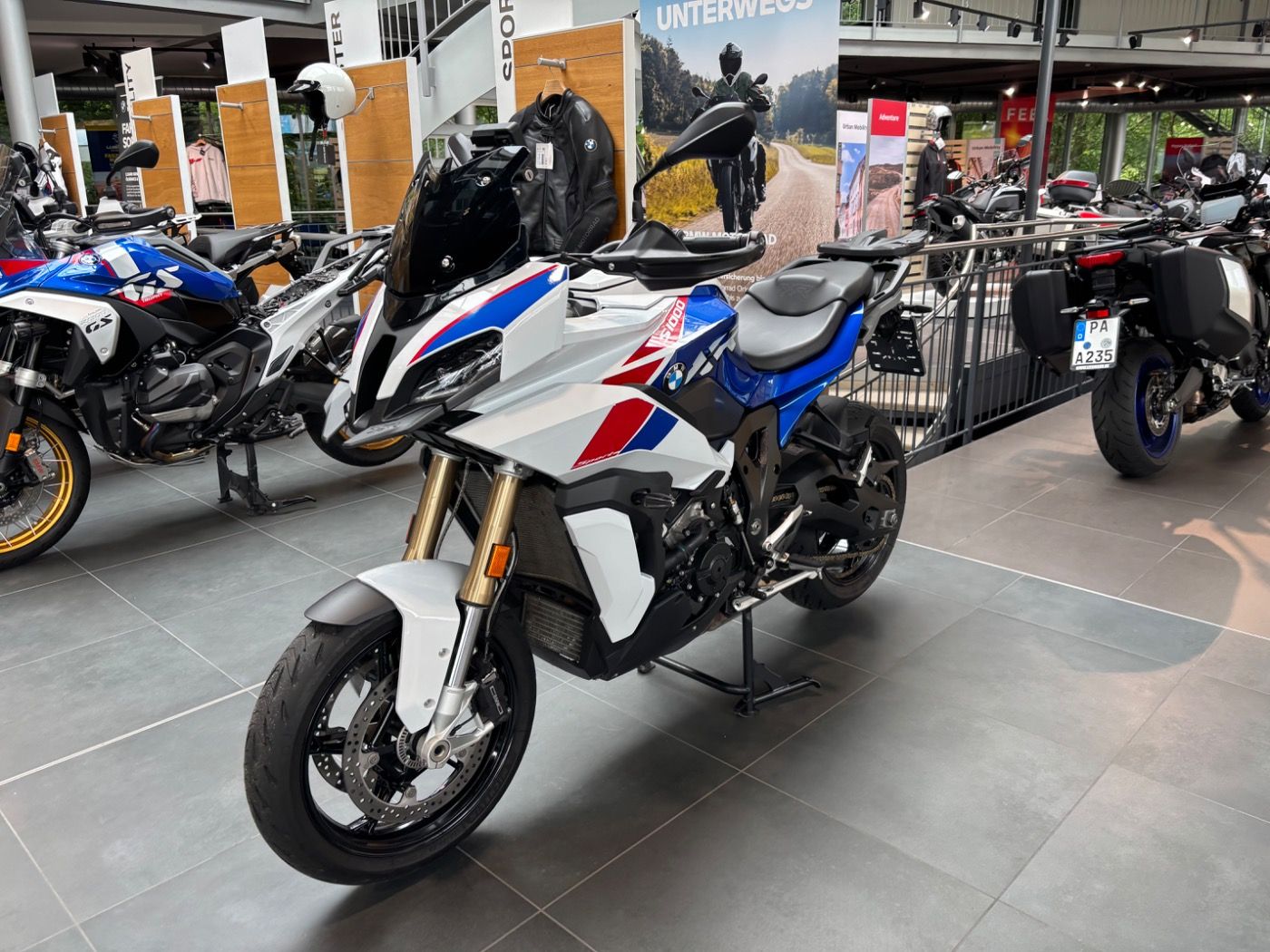 Fahrzeugabbildung BMW S 1000 XR Style Sport Touring u. Dynamikpaket