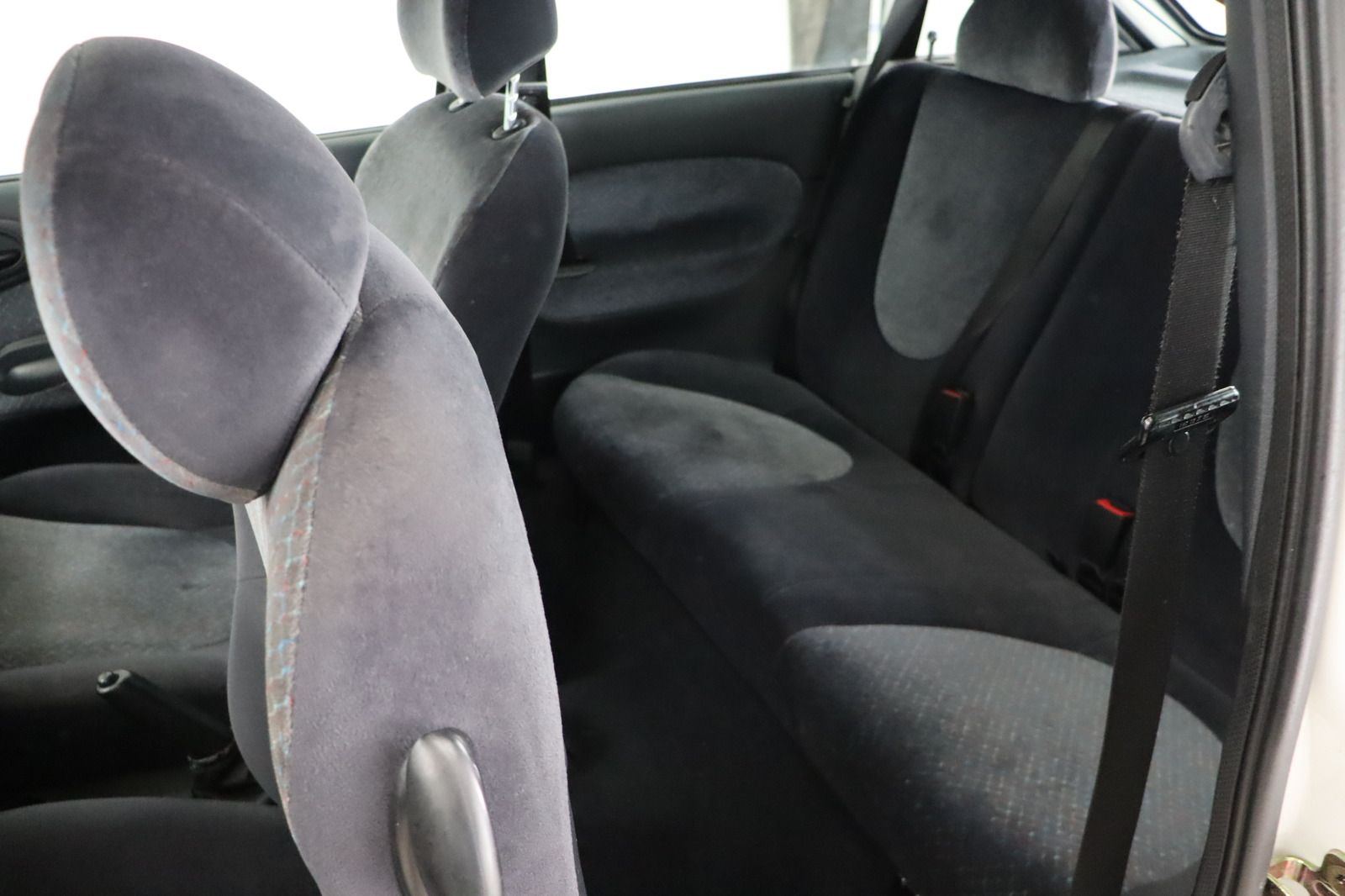 Fahrzeugabbildung Ford Escort 1.3i Flair aus 1. Hand
